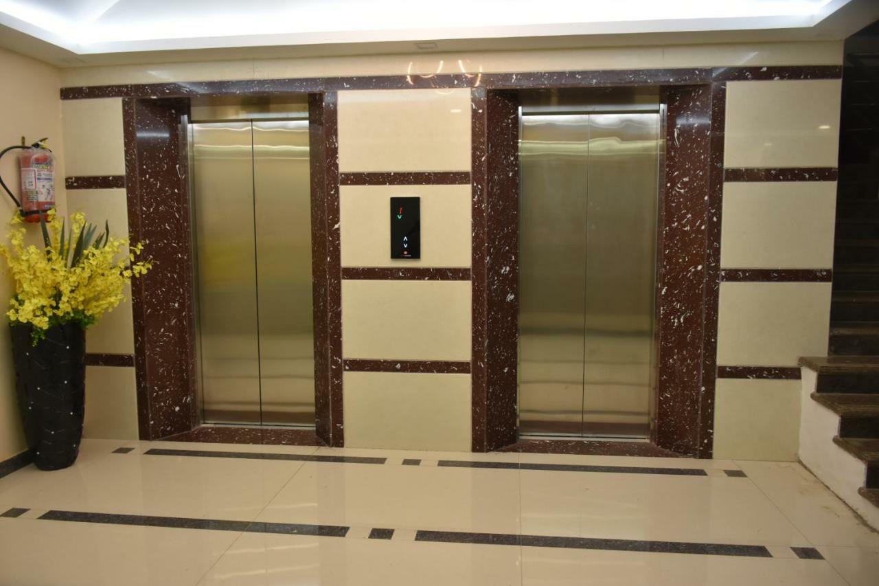 טירונלוולי Sri Ram Hotel מראה חיצוני תמונה